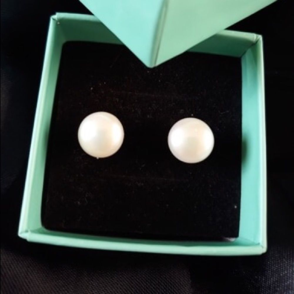 A New 925 Sterling Silver Pearl Earrings